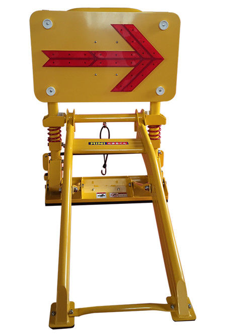 20kg 1040mm ऊंचाई फोल्डेबल डिजाइन सड़क कार्य बाधा निर्माण सुरक्षा के लिए पोर्टेबल दुर्घटना बाधा